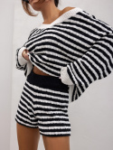 Komplet sweterkowy w paski biało-czarny