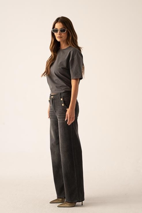 LEMONADA Spodnie jeans dzwony z ozdobnymi guzikami LEMONADA Spodnie jeans dzwony z ozdobnymi guzikami