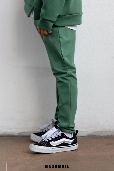 Spodnie dresowe dla chłopca Zielone AW25 Mash Mnie