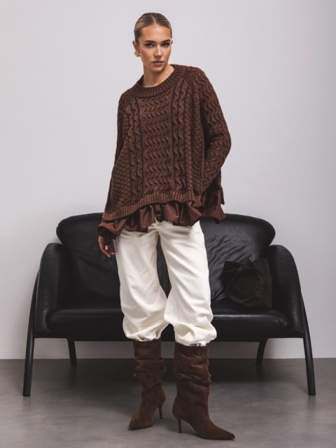 Brązowy sweter MERRY Cocomore z ozdobnym splotem