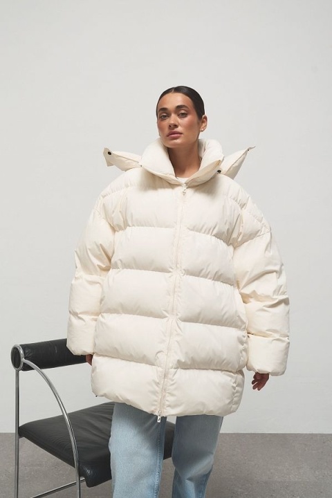 Kurtka puchowa oversize mleczna MBOCHAROVA