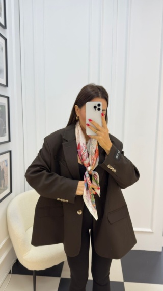 MARYNARKA BOWIE-BROWN Belluci