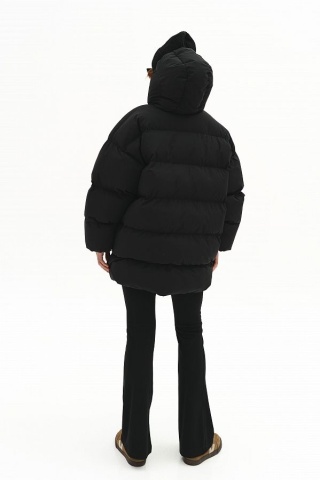 Kurtka puchowa oversize czarna MBOCHAROVA