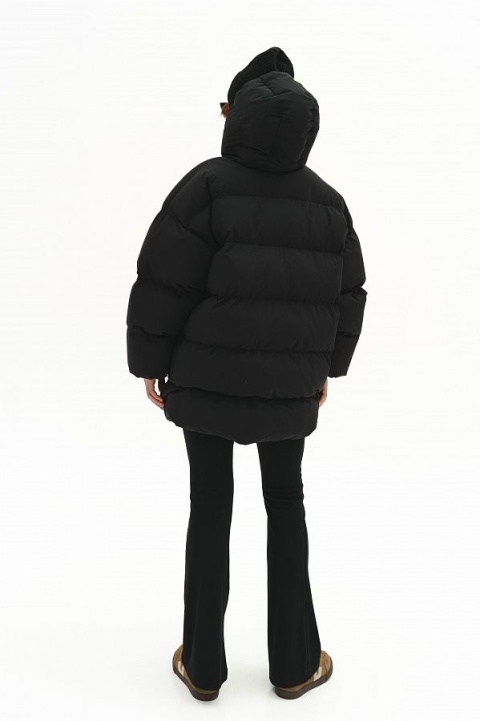 Kurtka puchowa oversize czarna MBOCHAROVA