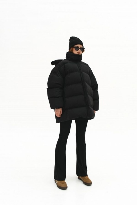 Kurtka puchowa oversize czarna MBOCHAROVA