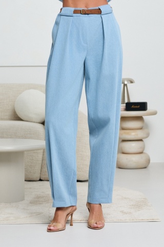 JEANSOWE SPODNIE O PROSTYM KROJU Z PASKIEM