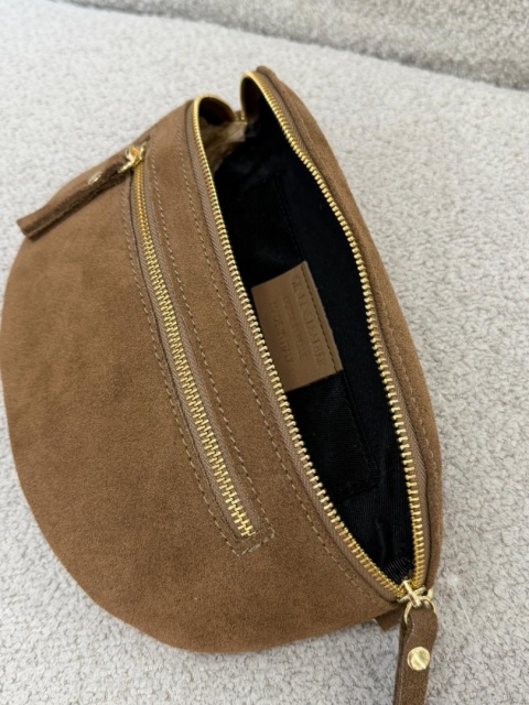 SKÓRZANA NERKA ZAMSZOWA KARMEL