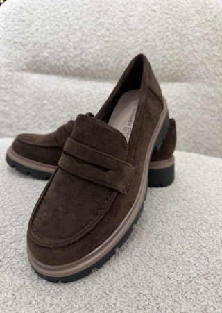 Zamszowe loafersy brązowe-GD-FL26101