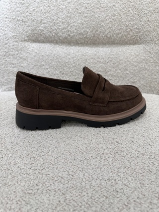 Zamszowe loafersy brązowe-GD-FL26101