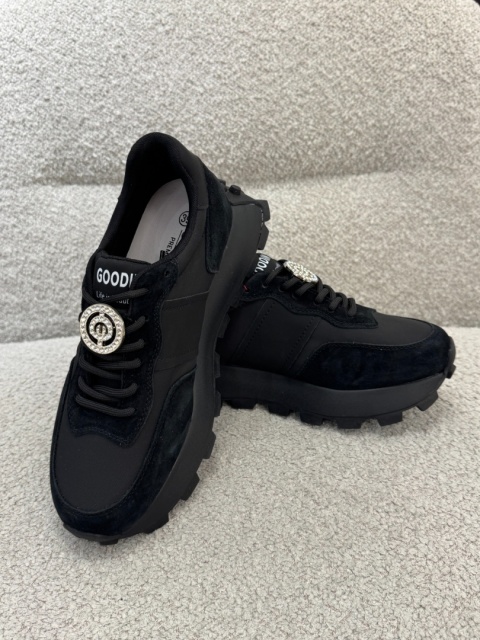 Sneakersy Czarne ze skóry naturalnej GD-XF-112