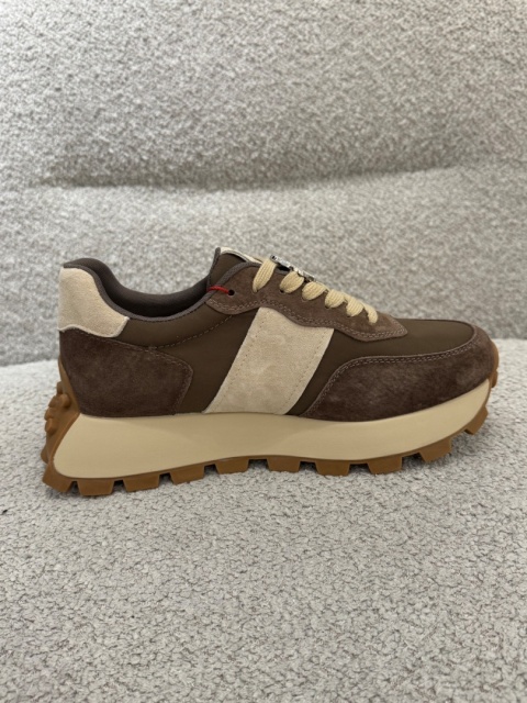 Sneakersy Brązowe skóry naturalnej GD-XF-112