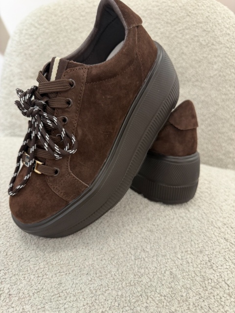 Sneakersy na platformie- Coffee ze skóry naturalnej GD-XW-1041