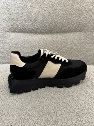 Sneakersy Czarno-Białe ze skóry naturalnej GD-XF-112