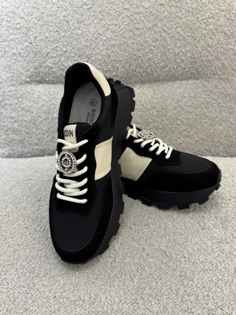 Sneakersy Czarno-Białe ze skóry naturalnej GD-XF-112