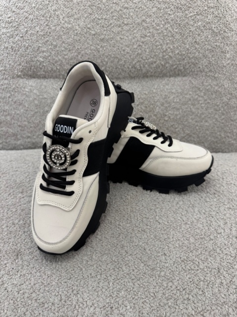 Sneakersy Biało-Czarne ze skóry naturalnej GD-XF-112