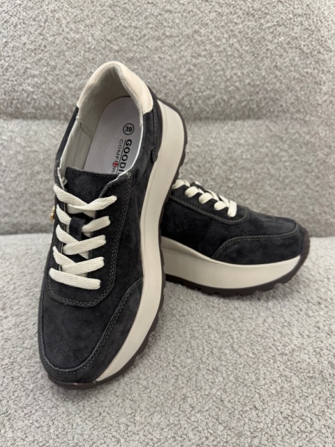 Sneakersy COFFEE ze skóry naturalnej GD-124