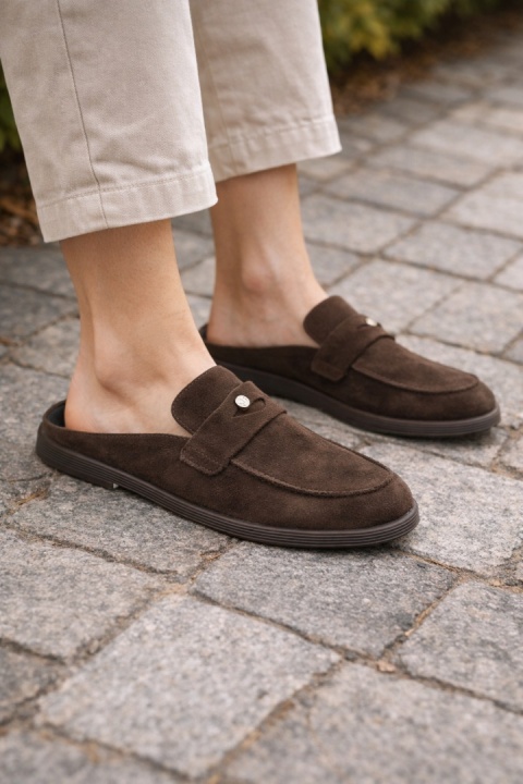 Klapki damskie Chebello czekoladowa