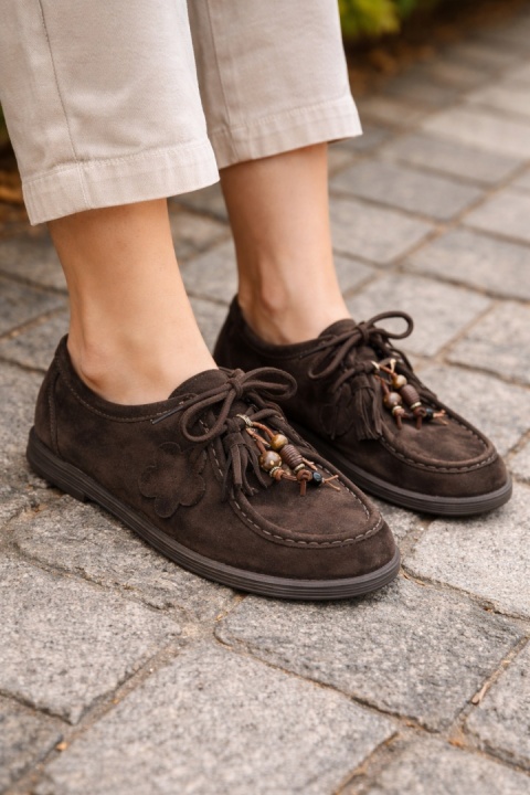 Półbuty damskie Chebello skóra naturalna zamszowe wiązane czekoladowe