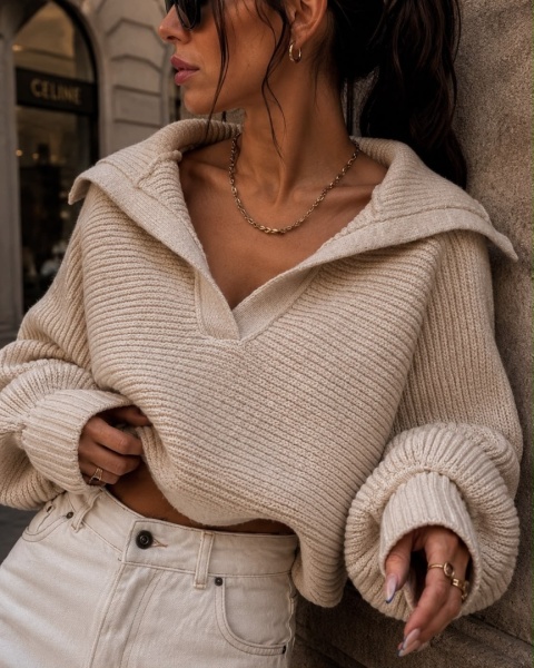 Sweter Cocomore z szerokim kołnierzem – ecru